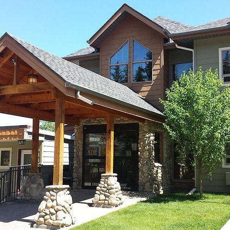 Elkwater Lake Lodge And Resort Eksteriør bilde