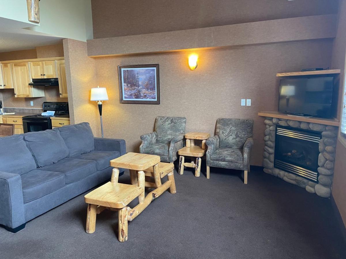 Elkwater Lake Lodge And Resort Eksteriør bilde