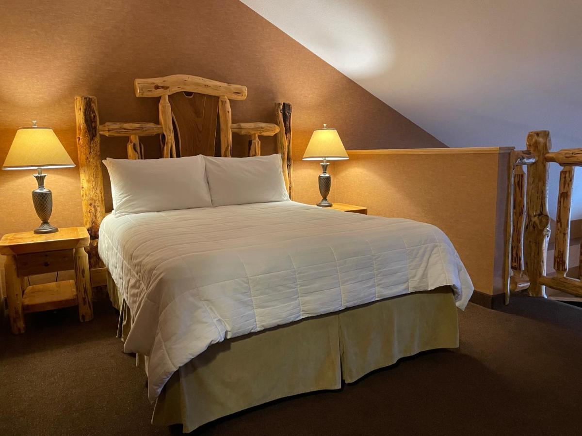 Elkwater Lake Lodge And Resort Eksteriør bilde