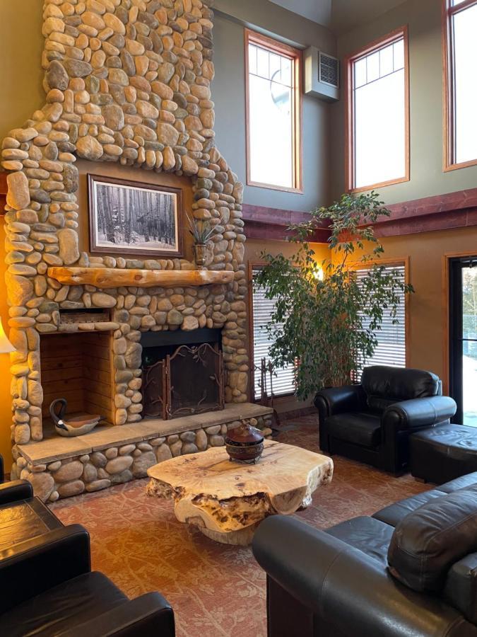 Elkwater Lake Lodge And Resort Eksteriør bilde