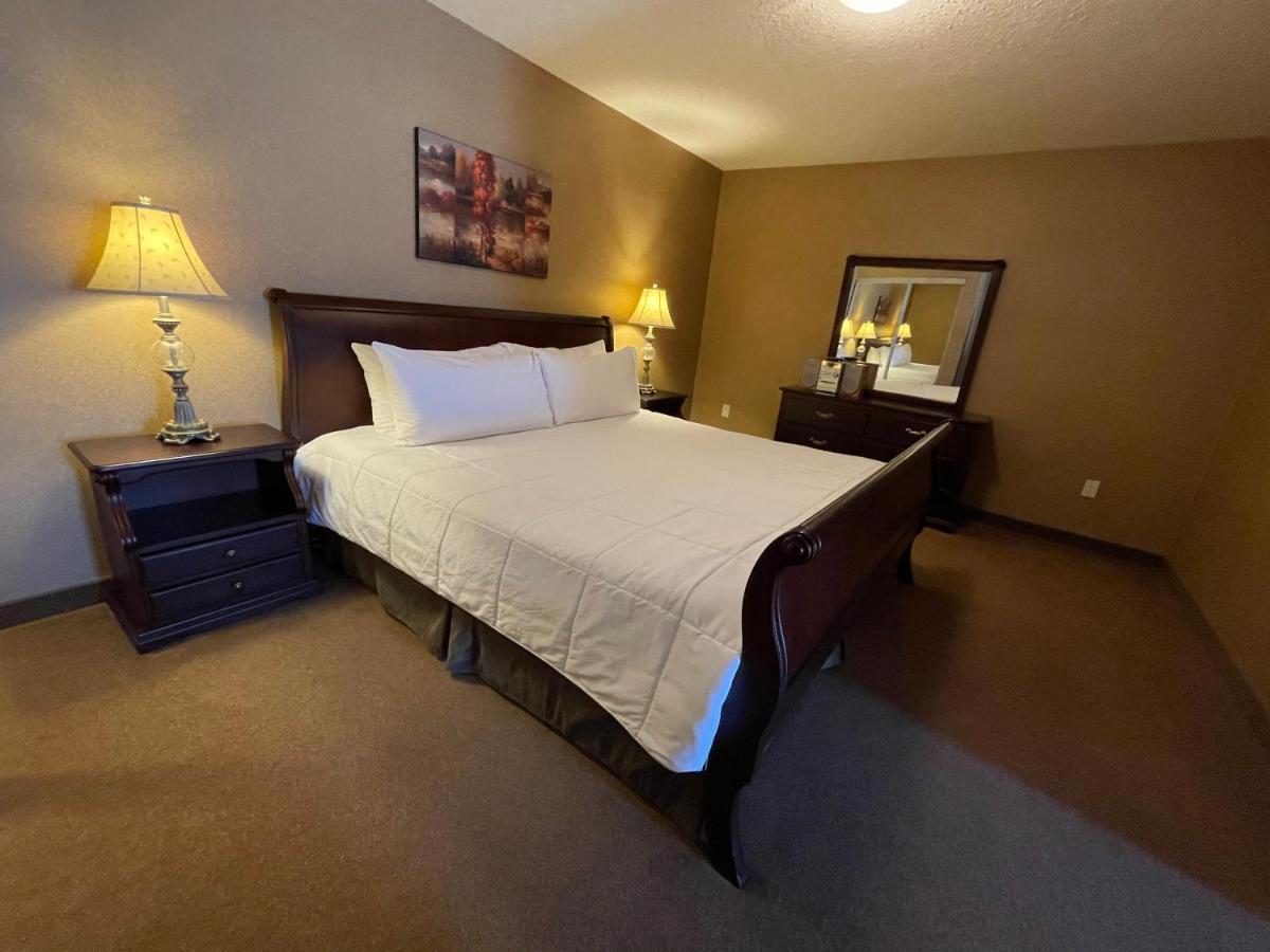 Elkwater Lake Lodge And Resort Eksteriør bilde