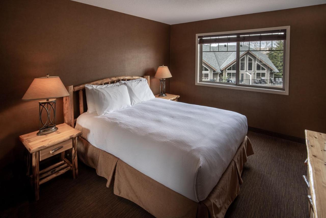 Elkwater Lake Lodge And Resort Eksteriør bilde
