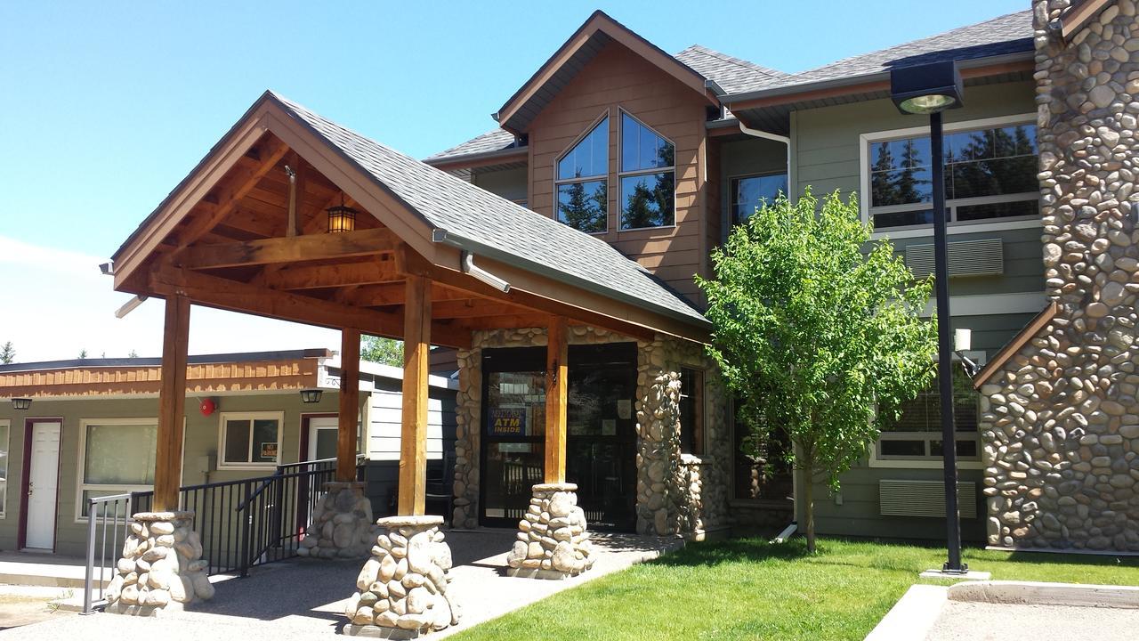 Elkwater Lake Lodge And Resort Eksteriør bilde