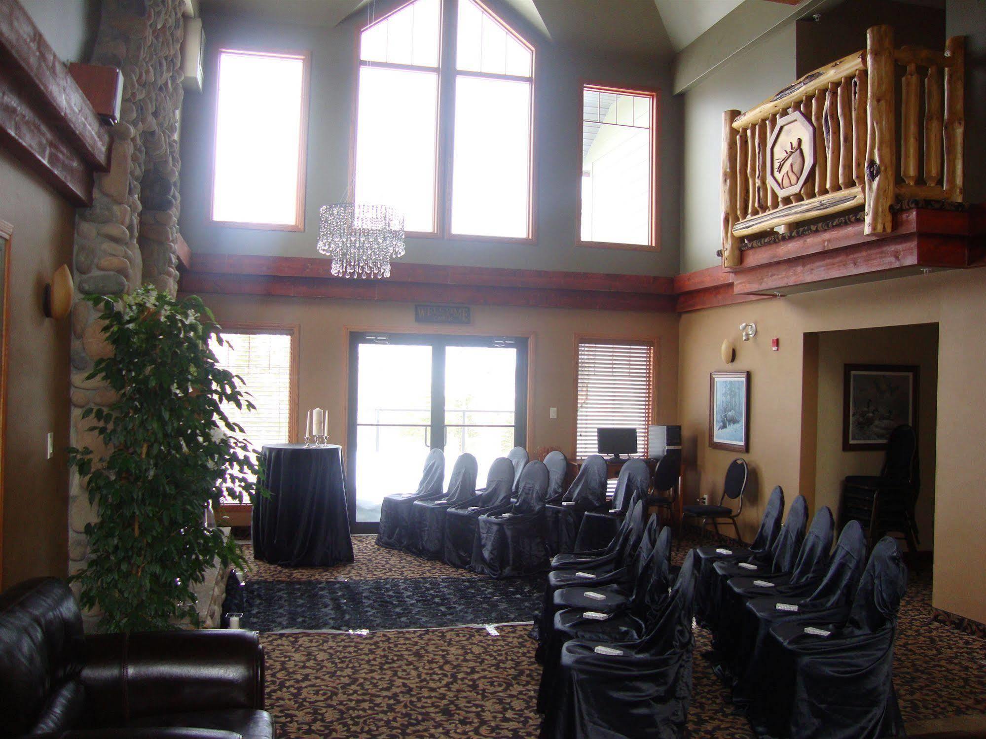 Elkwater Lake Lodge And Resort Eksteriør bilde